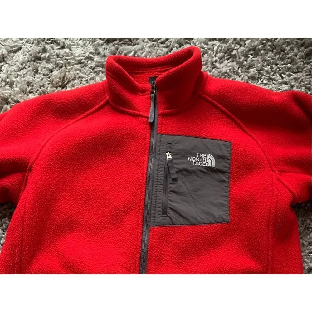 The North Face SPELL OUT DENALI RED Fleece JACKET COAT Boys L